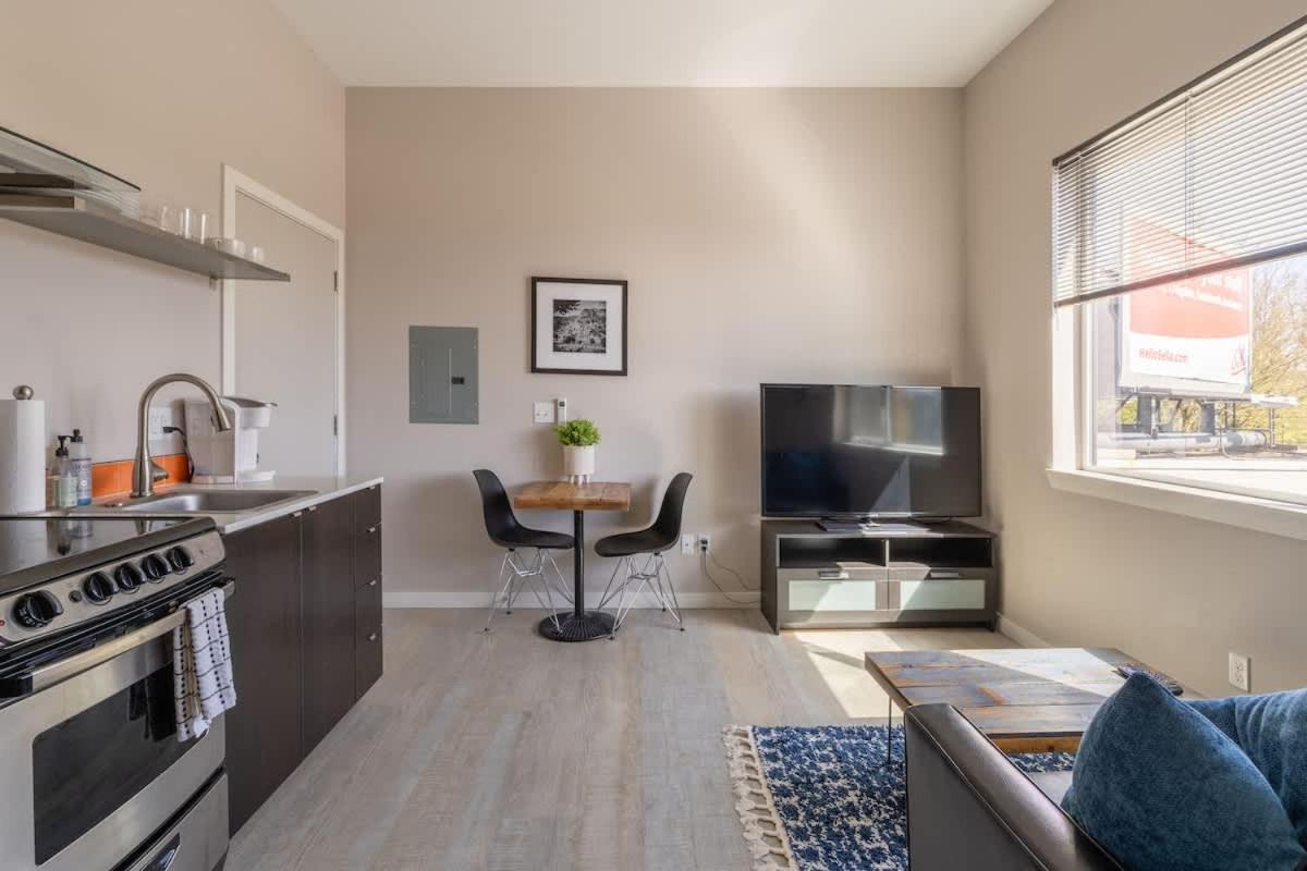 Sunny Studio Apartment - Food Carts, Coffee & Bars Portland Exterior foto